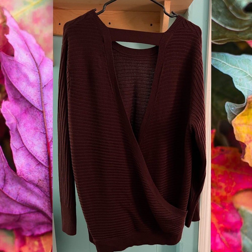 Open back sweater - Picture 2 of 3
